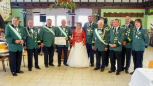 Schützenfest 2008 Ehrungen: silbernes Verdienstkreuz Franz Josef Todt; silbernes Verdienstkreuz Christian Rochell; hoher Bruderschaftsorden Ludwig Nolte; Hoher Bruderschaftsorden Andreas Geilhaar; Schulterband zum Sebastianus Ehrenkreuz Winfried Rochell