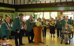 Schützenfest 2008 Ehrungen der Jubelkönige: 1957 Heinrich Reitemeyer; 1958 Christel Otte; 1968 Maria Hoffmann