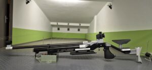 Das Bild zeigt unser Standard Luftgewehr Walther LG 400 auf unserem Schießstand